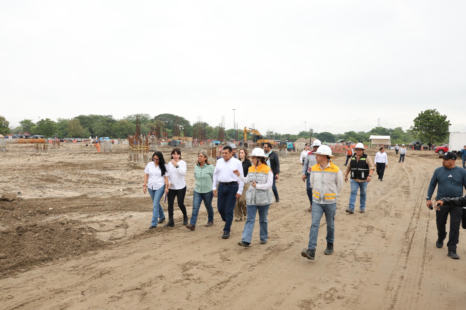 Javier May supervisa avance del C5 “Escudo Olmeca” y Centro de Convenciones de Villahermosa…