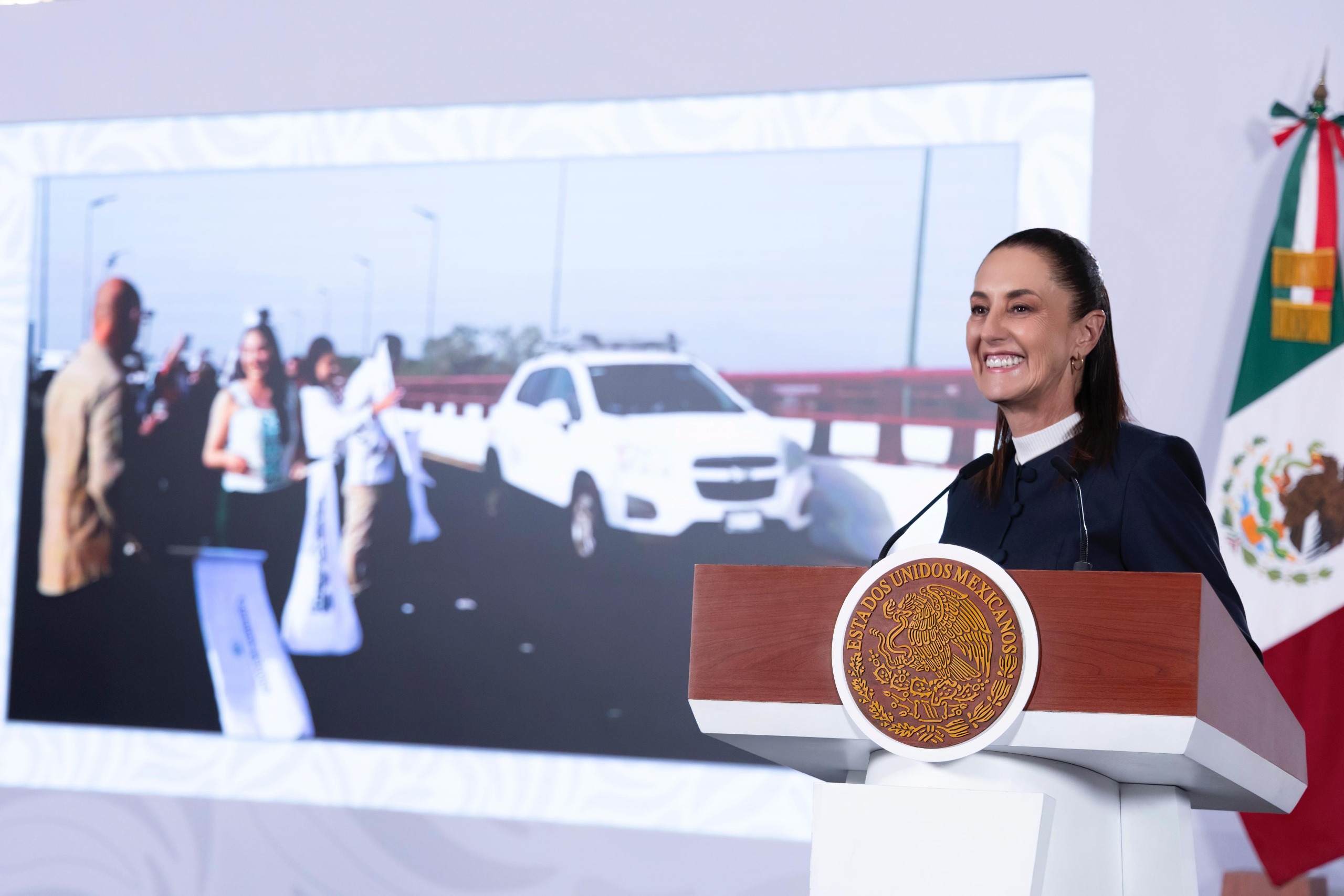 México alcanza récord histórico en inversión extranjera y superávit comercial en 2026: Sheinbaum