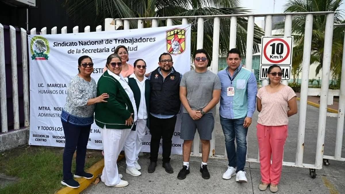 Trabajadores de Salud protestan en Hospital General de Boca del Río por falta de insumos y mejores condiciones laborales