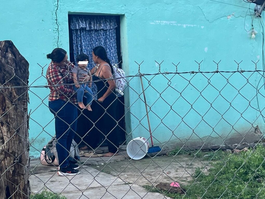 Policía de Género auxilia a joven víctima de violencia familiar en Balancán; ella y su bebé fueron resguardados por el DIF