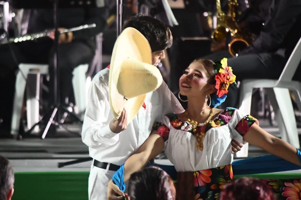 Banda Sinfónica de Tabasco ofrece concierto en Balancán y rinde homenaje a su director