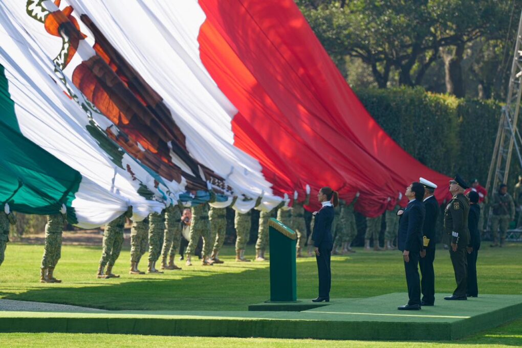 Tabasco se suma a conmemoración nacional del Día de la Bandera