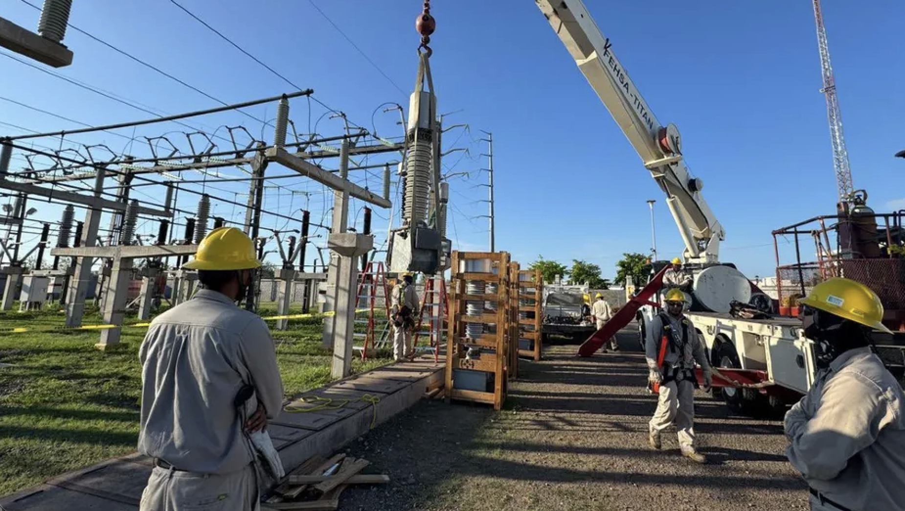 Alcaldes de Los Ríos y La Sierra exigen a CFE mejorar servicio eléctrico en Tabasco
