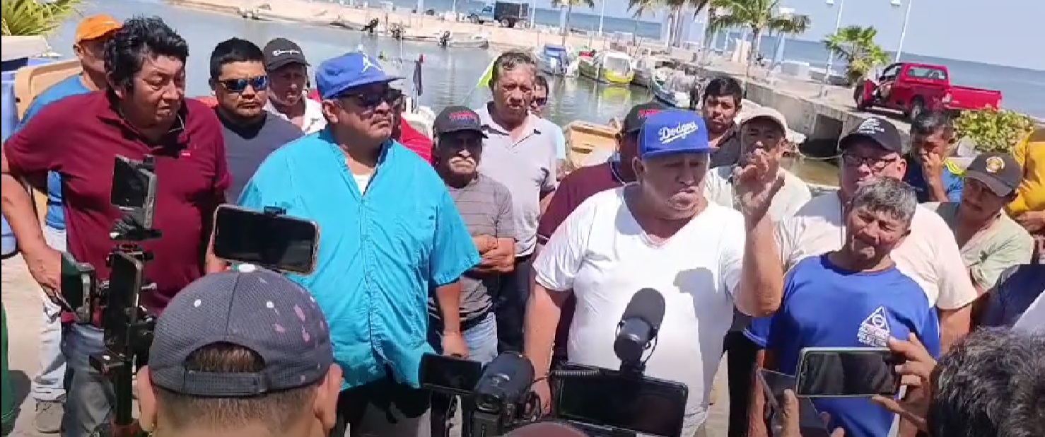 Pescadores de Campeche denuncian crisis por presuntos derrames de diésel y aceite en el Golfo de México