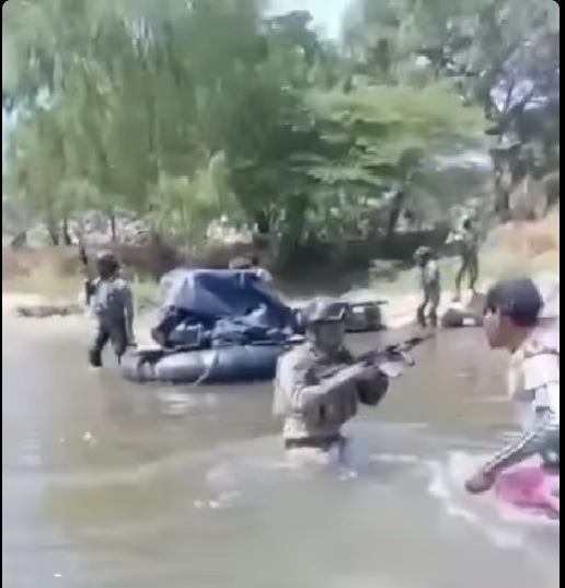 Enfrentamiento en el río Suchiate por contrabando de combustible; Marina realiza disparos al aire