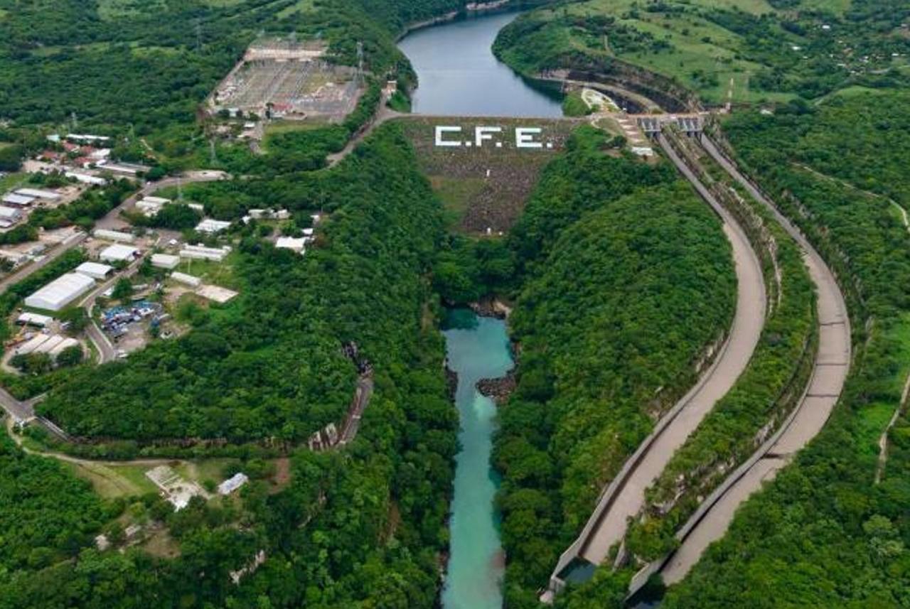 Persisten fallas en el servicio eléctrico en Chiapas; ciudadanos denuncian pérdidas y falta de respuesta