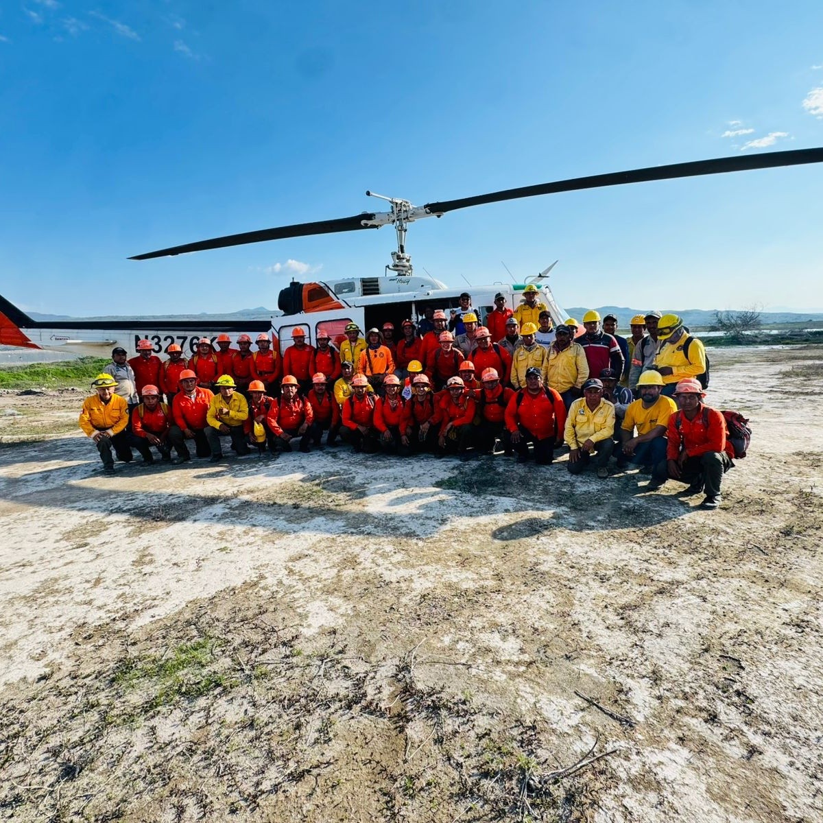 Estudiantes de Chiapas crean prenda inteligente para monitorear la salud de bomberos en tiempo real