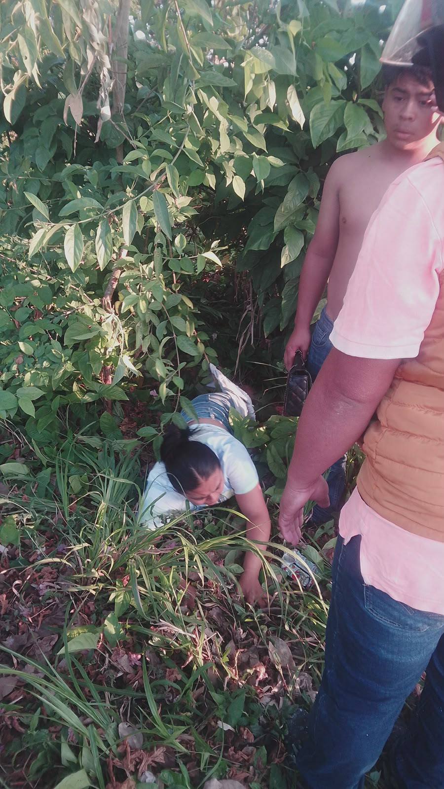 Accidente en Comalcalco deja dos mujeres lesionadas; piden apoyo de emergencia