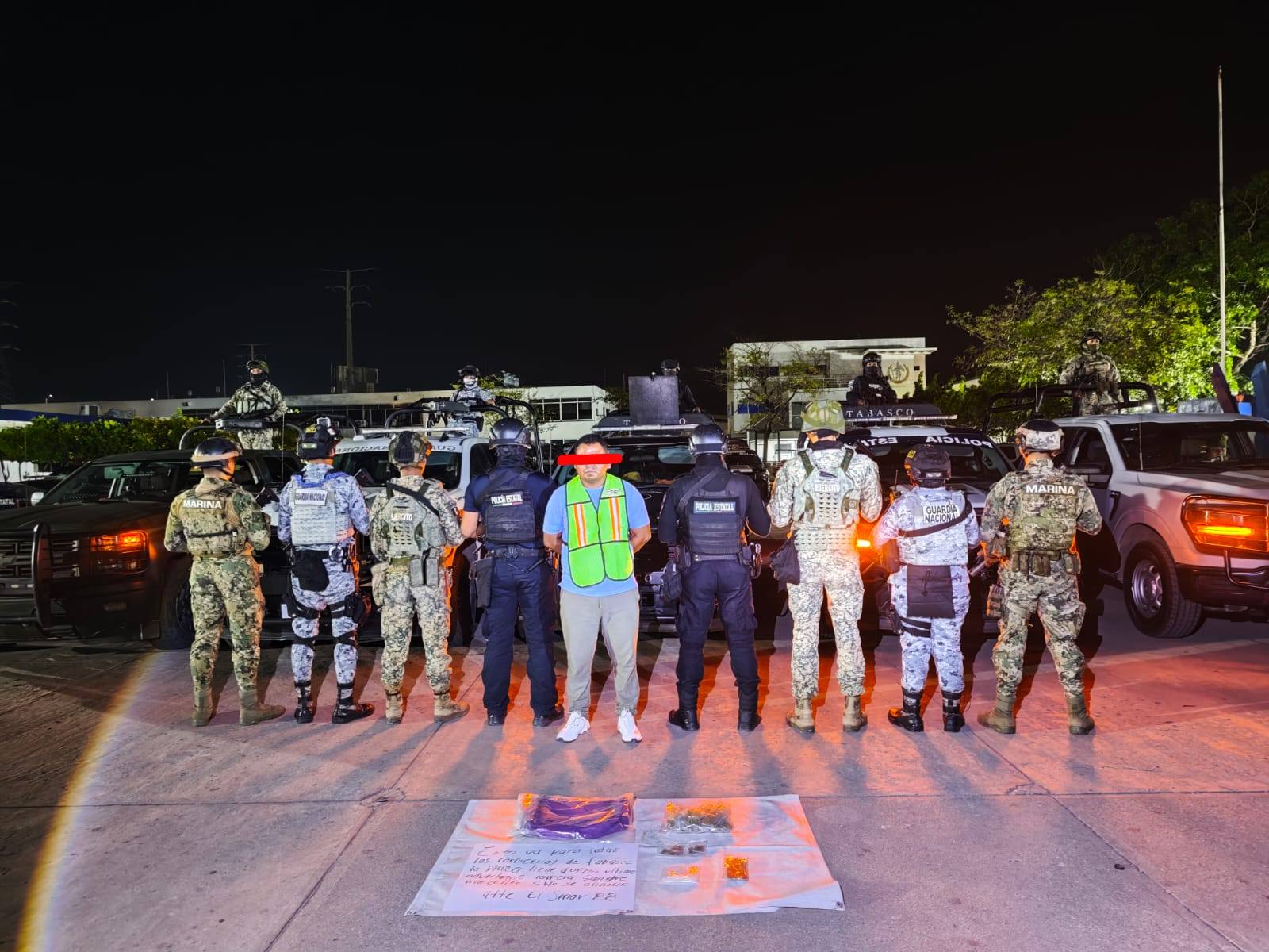 Detienen a presunto narcomenudista en Ixtacomitán; aseguran drogas y mensaje amenazante