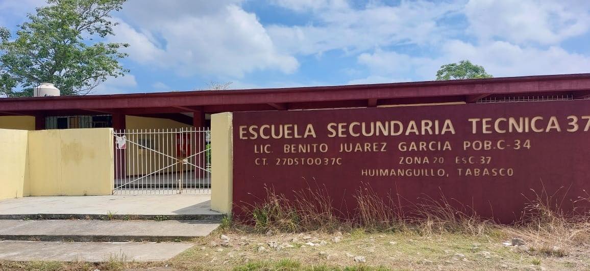 Activan protocolos de seguridad tras agresión a docente en secundaria de Huimanguillo
