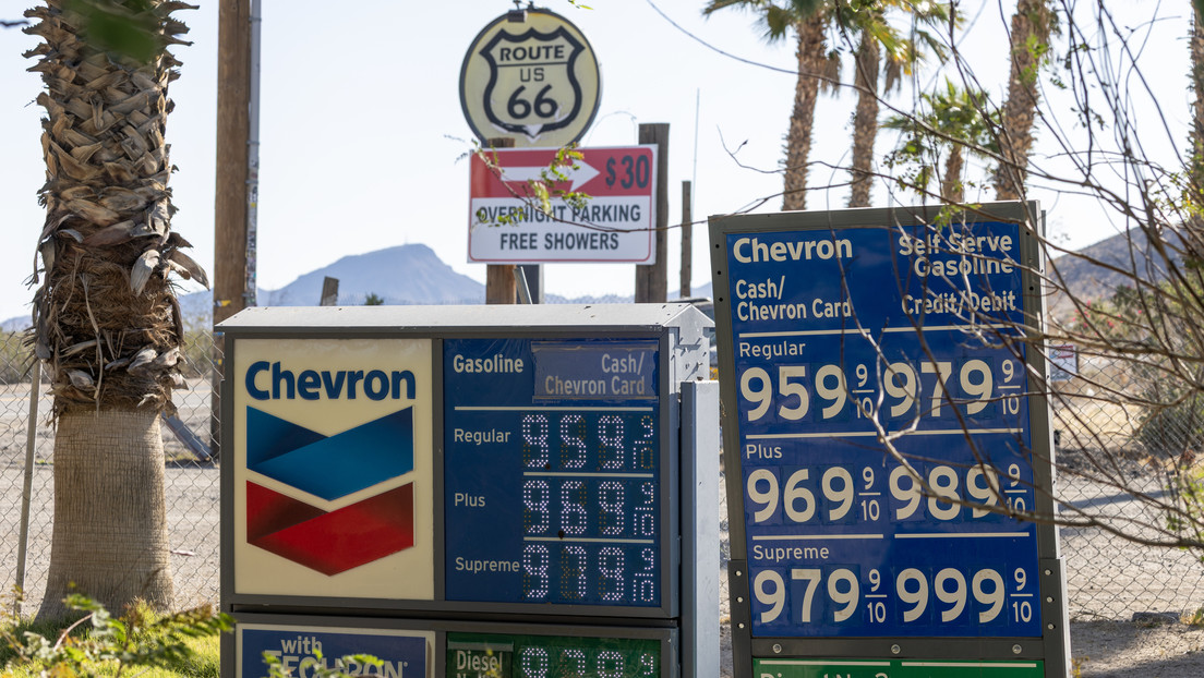 Trump prevé caída en precios de gasolina tras fin del conflicto con Irán