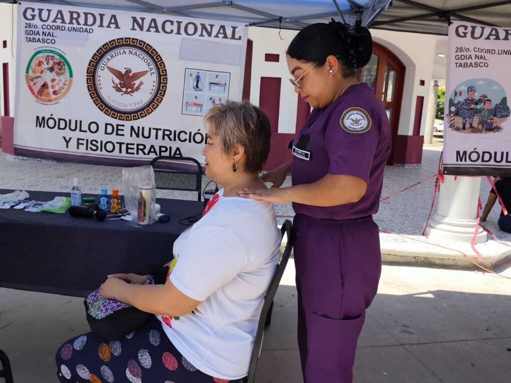 Guardia Nacional refuerza vigilancia y labor social en playa turística de Frontera, Centla