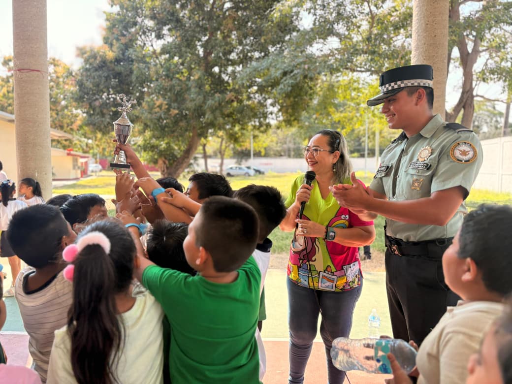Guardia Nacional fortalece vínculo con estudiantes durante torneo deportivo en primaria de Centro