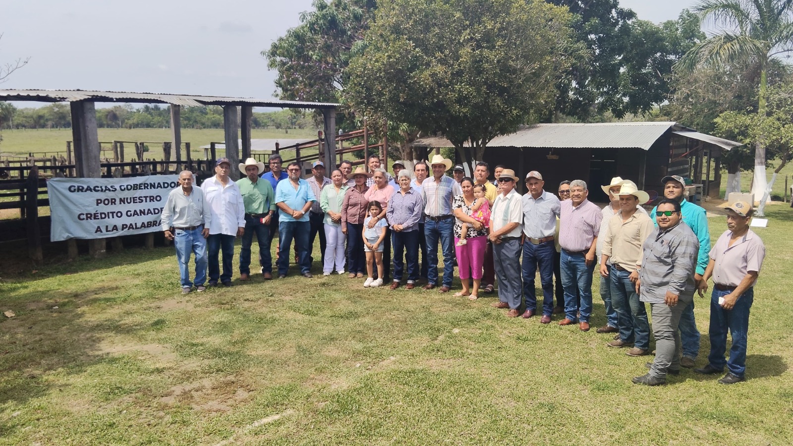 Productores de Macuspana destacan avances del programa Crédito Ganadero a la Palabra