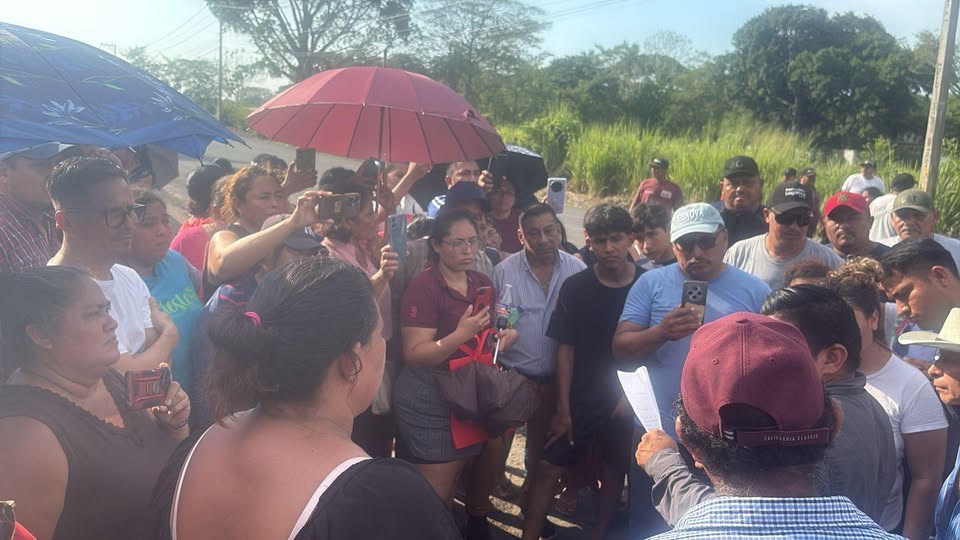 Secretaría de Gobierno atiende planteamientos de habitantes de comunidades de Cunduacán y Comalcalco