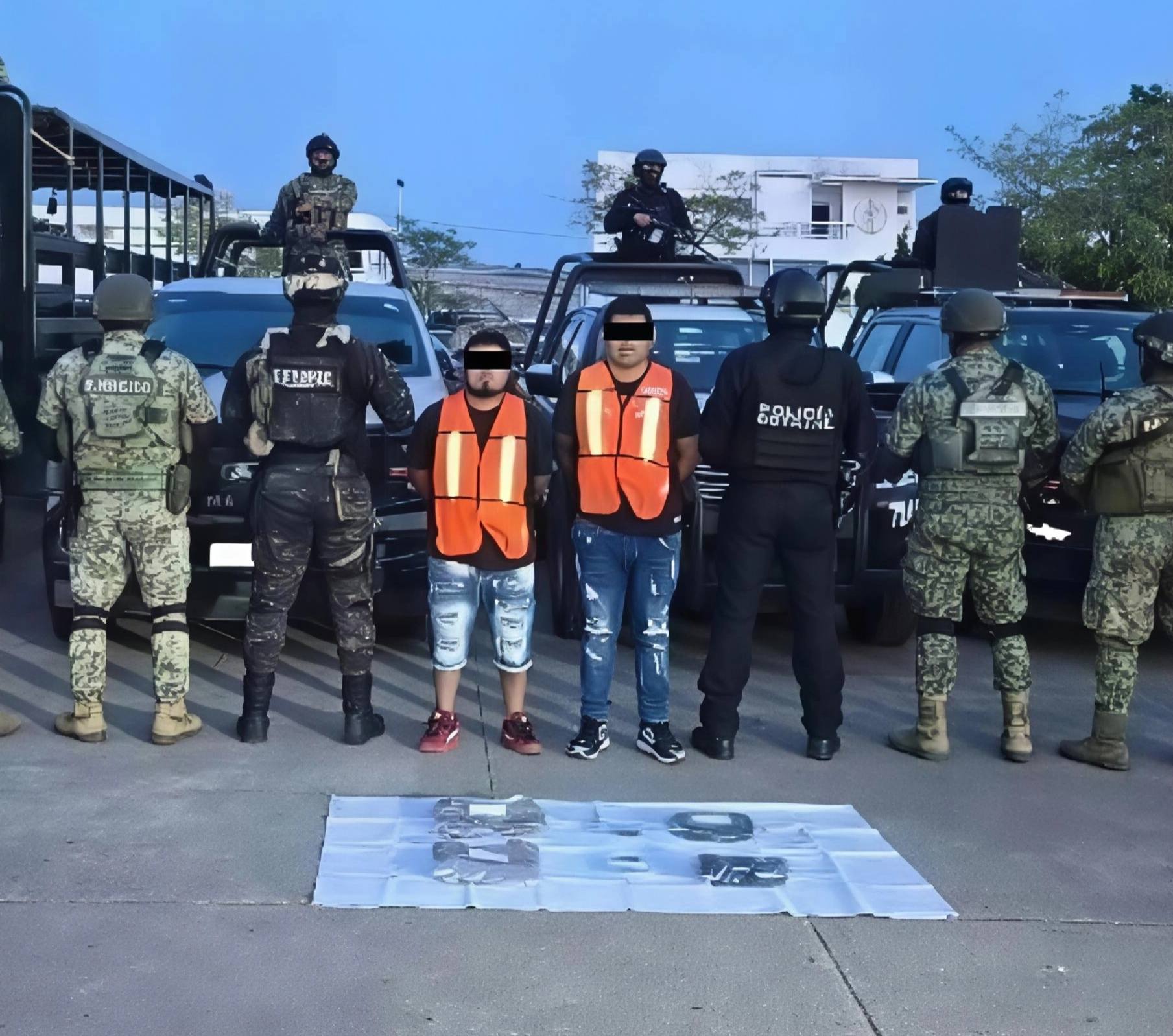 Capturan a dos sujetos con droga y motocicleta robada durante operativo en Indeco