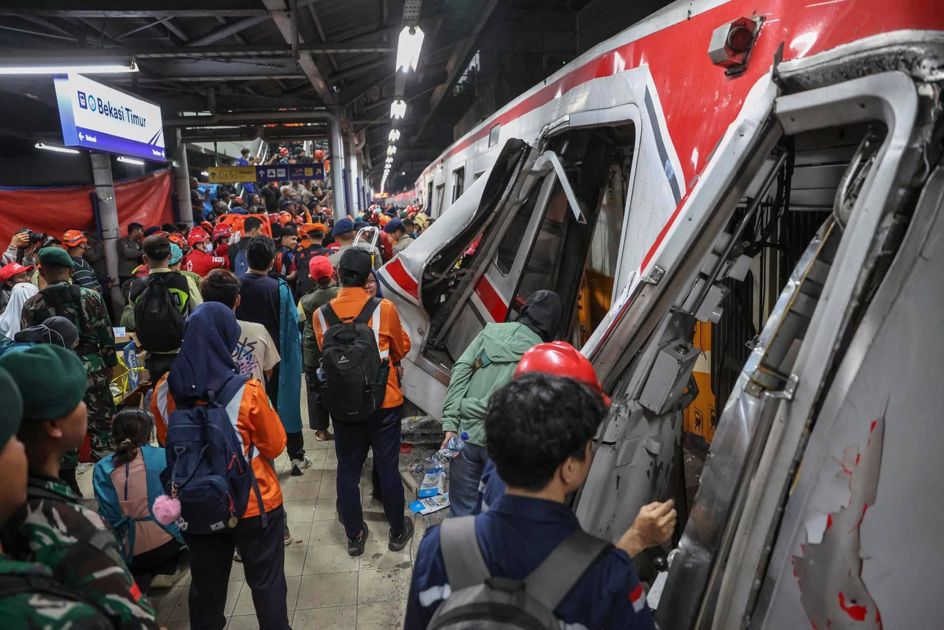 Tragedia ferroviaria en Indonesia deja 15 muertos; todas las víctimas eran mujeres