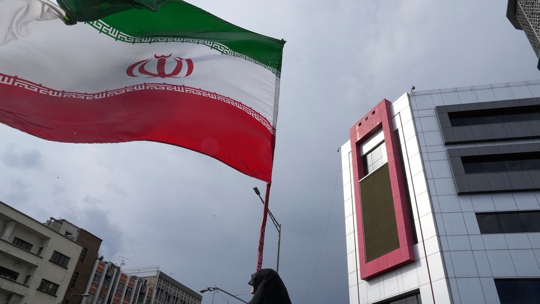 Irán reporta avances en negociaciones con EE.UU., pero acusa cambios constantes de postura