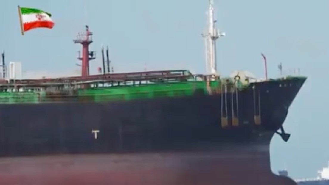 Irán incauta petrolero extranjero con 450 mil barriles de crudo en el estrecho de Ormuz