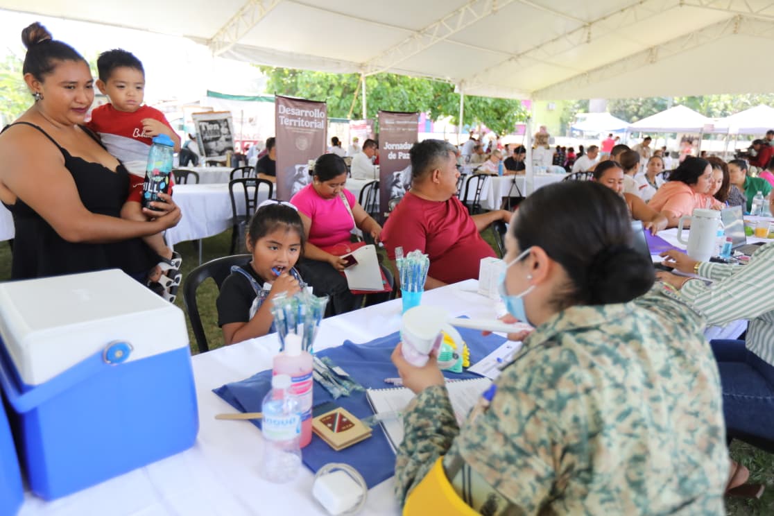 Jornadas de Paz transforman vidas en Centro; doña Yolanda recibe apoyo para su padre