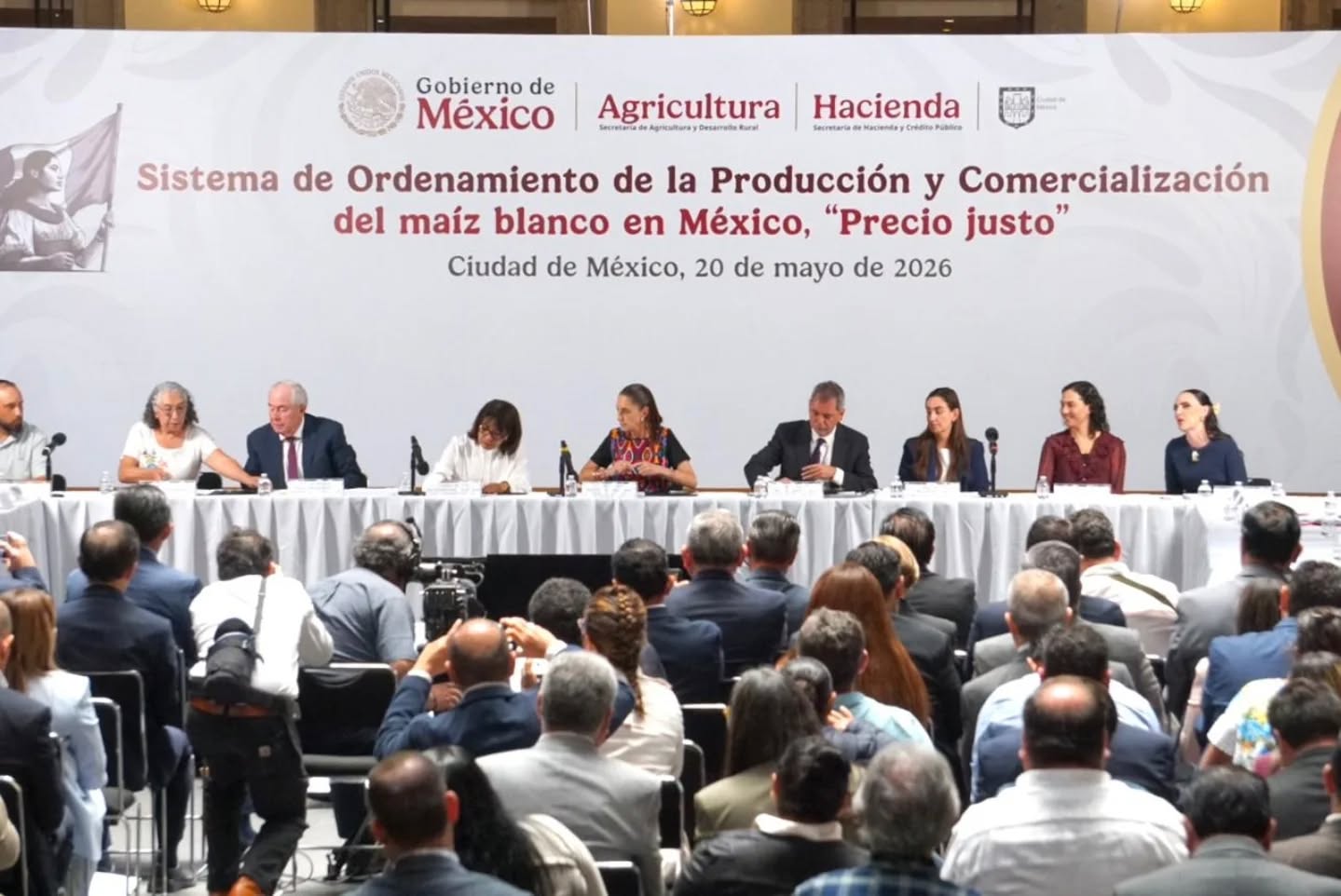 Gobierno federal impulsa acuerdo nacional para garantizar precio justo y autosuficiencia del maíz blanco