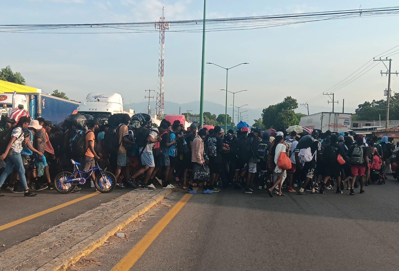 INM asegura a migrantes rezagados de caravana “David” y los regresa a Tapachula