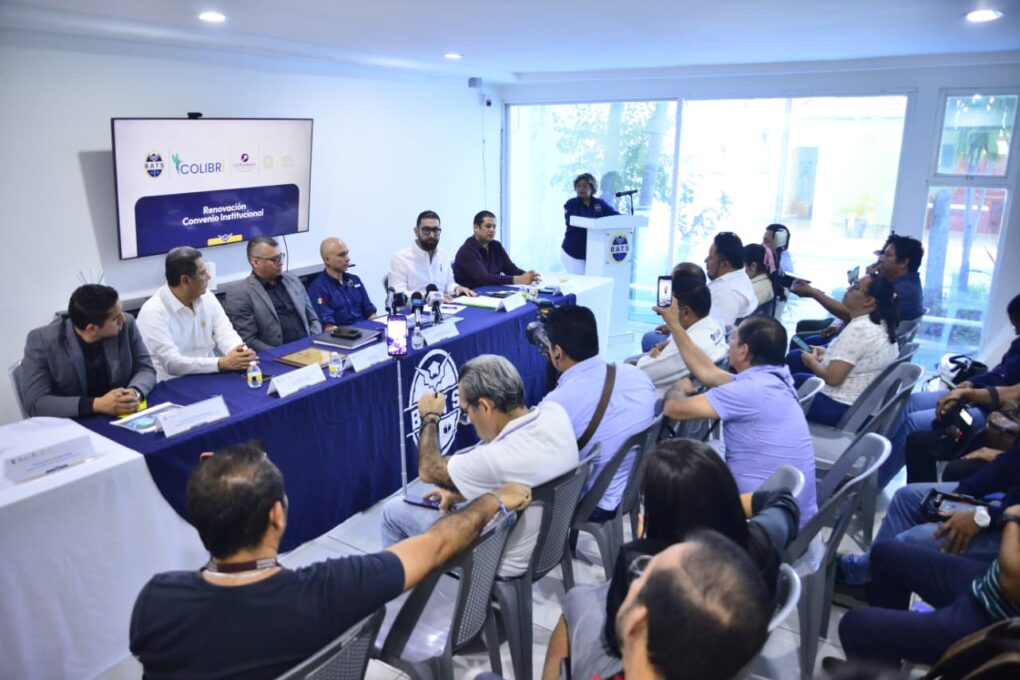 Renueva Miguel Moheno convenio con Universidad BATS para ampliar oportunidades educativas en Cárdenas