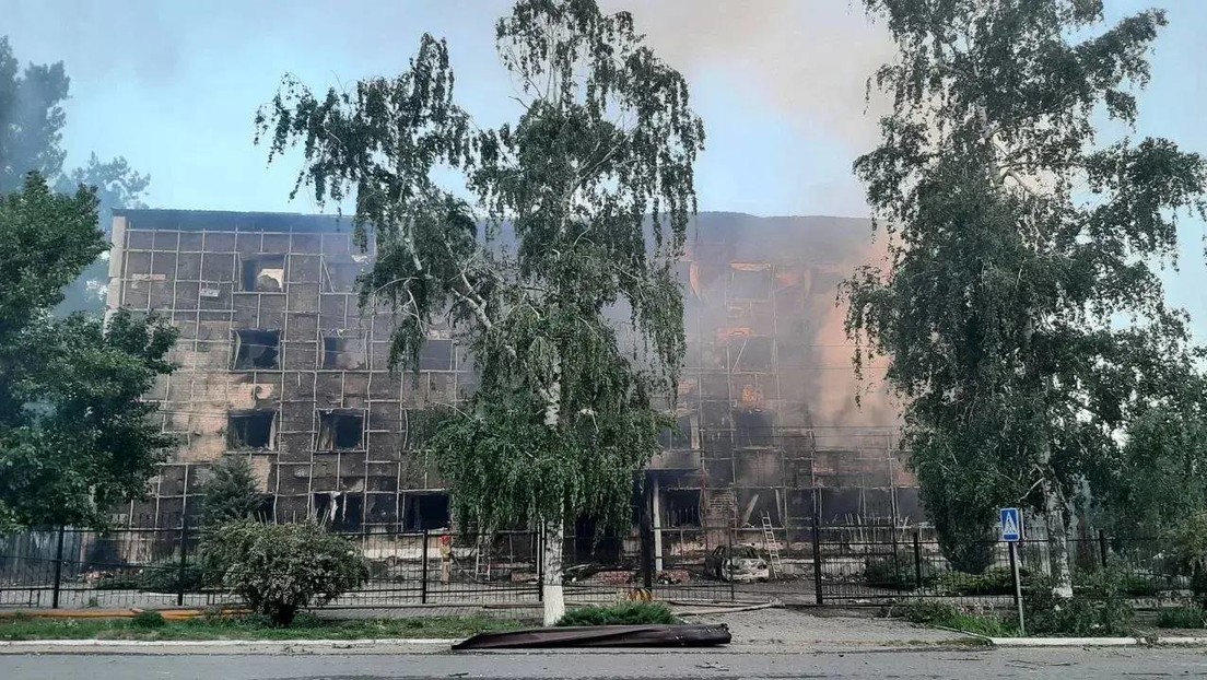 Ataque con drones deja muertos y decenas de heridos en residencia estudiantil de Lugansk