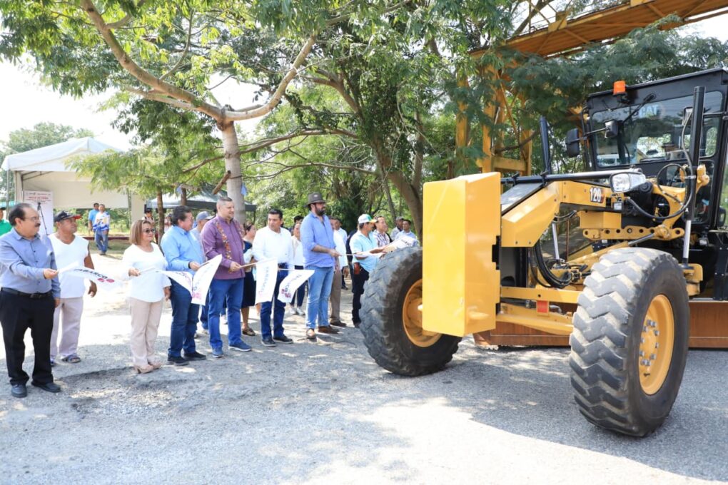 Inversión histórica impulsa justicia social y mejora conectividad en comunidades de Macuspana…