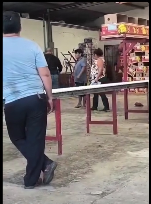 Denuncia en redes exhibe presunta agresión contra trabajador en rancho de Teapa