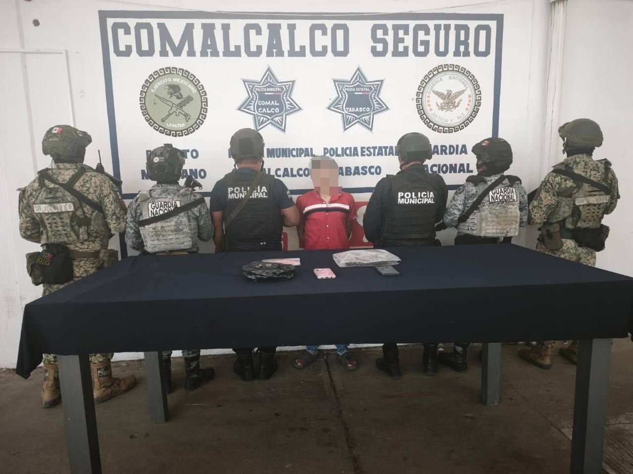Detienen a presunto narcomenudista en Comalcalco con diversas dosis de droga