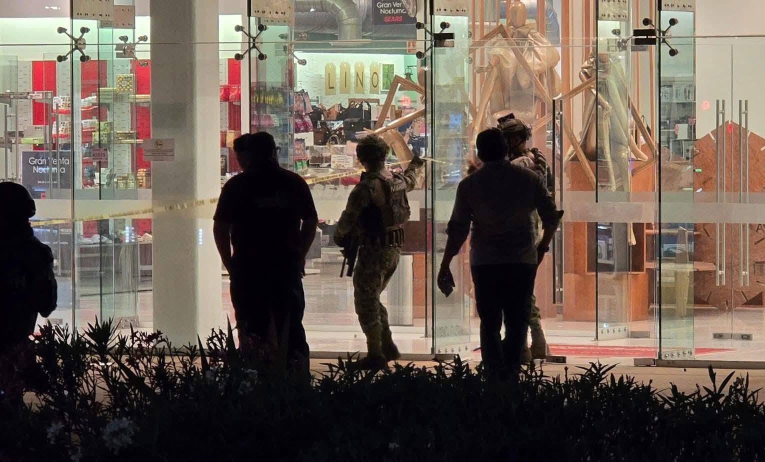Violento asalto a mano armada en tienda SEARS de Plaza Nuevo Veracruz moviliza a corporaciones de seguridad