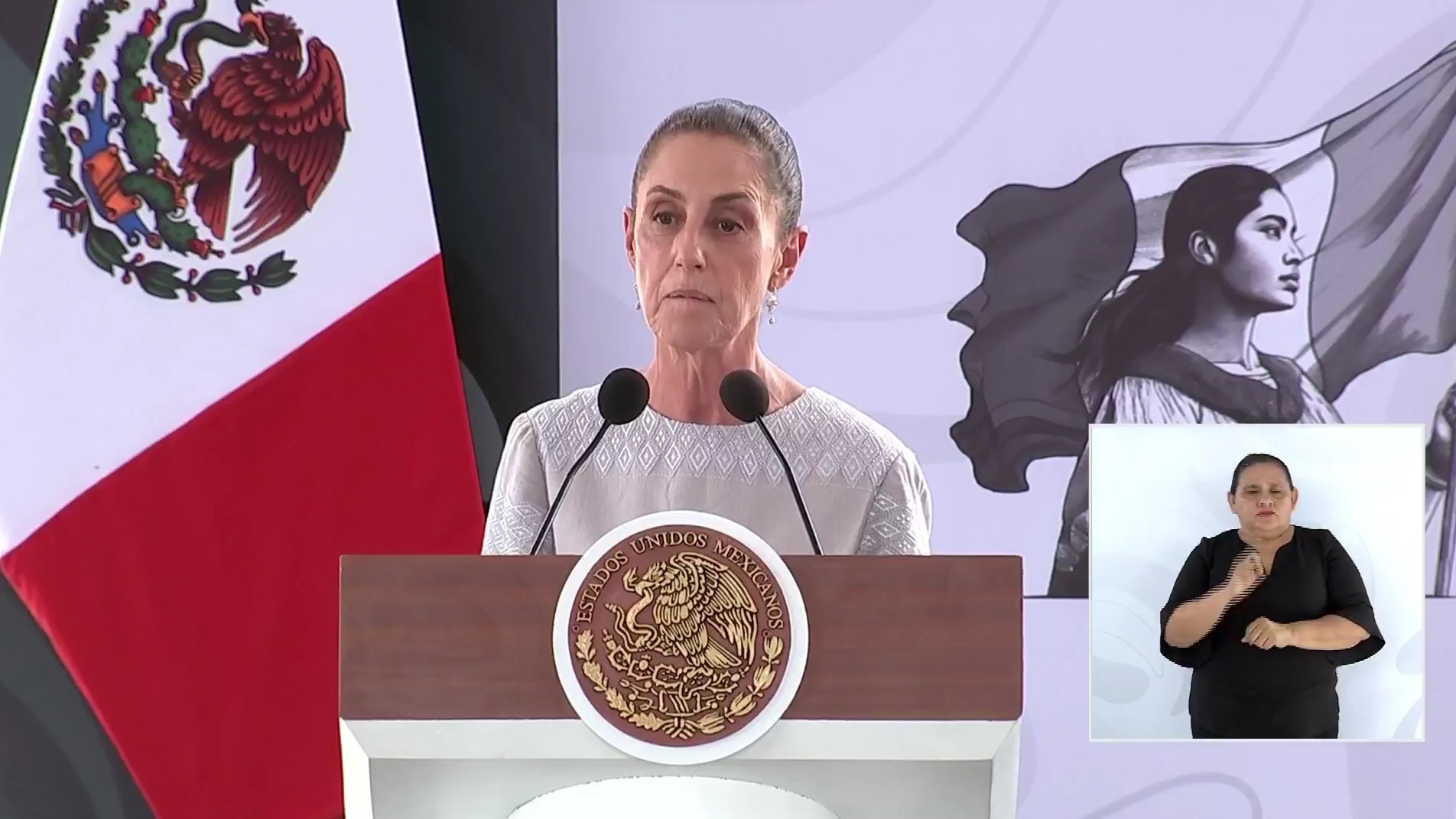 Sheinbaum defiende la 4T y afirma que ningún gobierno extranjero “arrebatará” la transformación de México