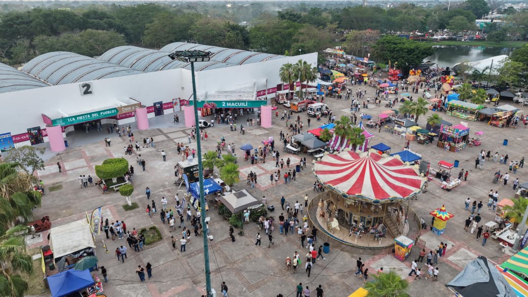Miles disfrutan en paz el octavo día de la Feria Tabasco 2026