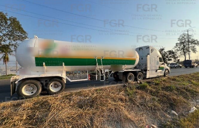 Asegura FGR casi 39 mil litros de gas LP y detiene a dos personas en el municipio del Centro, Tabasco