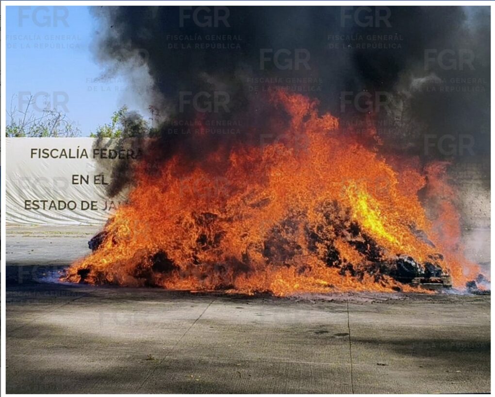 Destruye FGR más de dos toneladas de droga en Jalisco