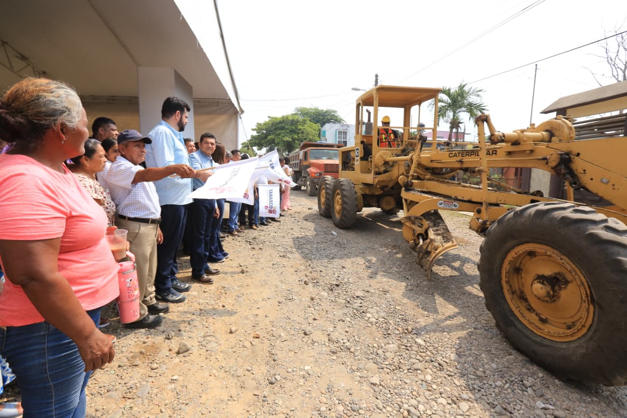 Avanza modernización de Estación Chontalpa,  Huimanguillo; Gobernador pone en marcha obras de pavimentación, agua potable, drenaje y alumbrado público…