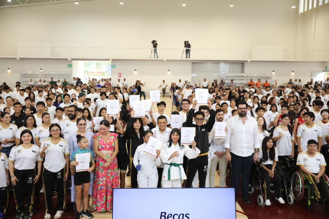 Inauguran Palacio de los Deportes en Tabasco y fortalecen becas para atletas de alto rendimiento