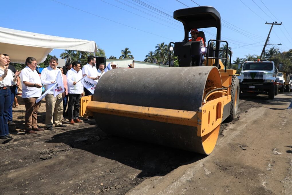 Tras décadas de rezago, rehabilitan carretera costera Paraíso–Las Flores–Tupilco–Barra de Panteones…